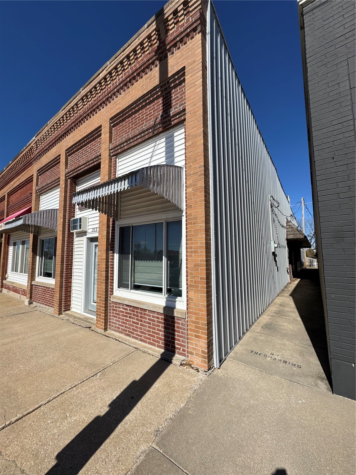 312 W Wood Street Urbana IA 52345