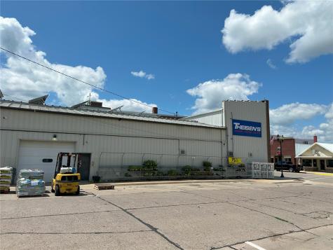 232 E 1st Street Monticello IA 52310