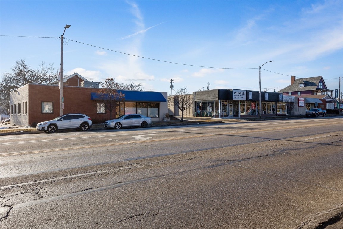 1229-1245 1st Avenue SE Cedar Rapids IA 52403