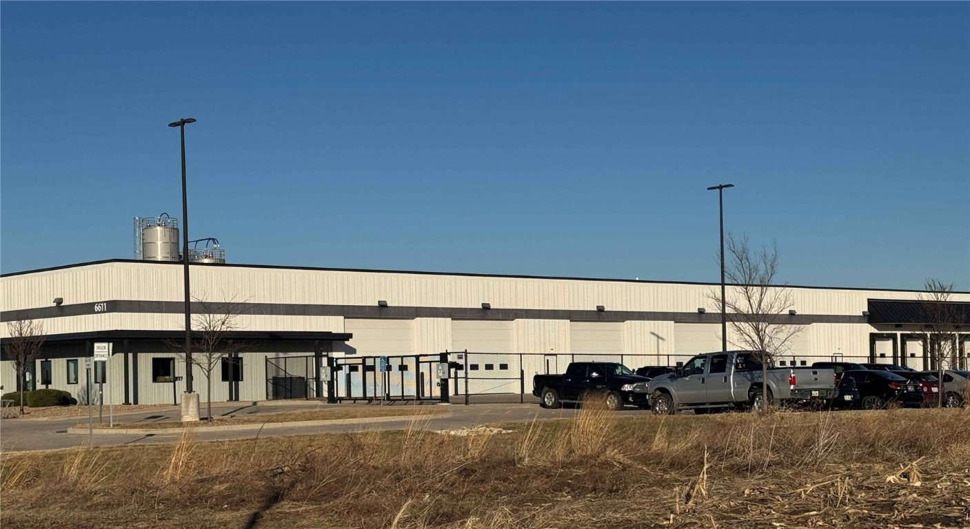 6611 Partners Avenue Marion IA 52302