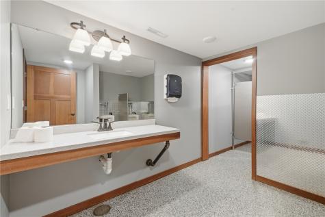 4301 6th Street SW Cedar Rapids IA 52404