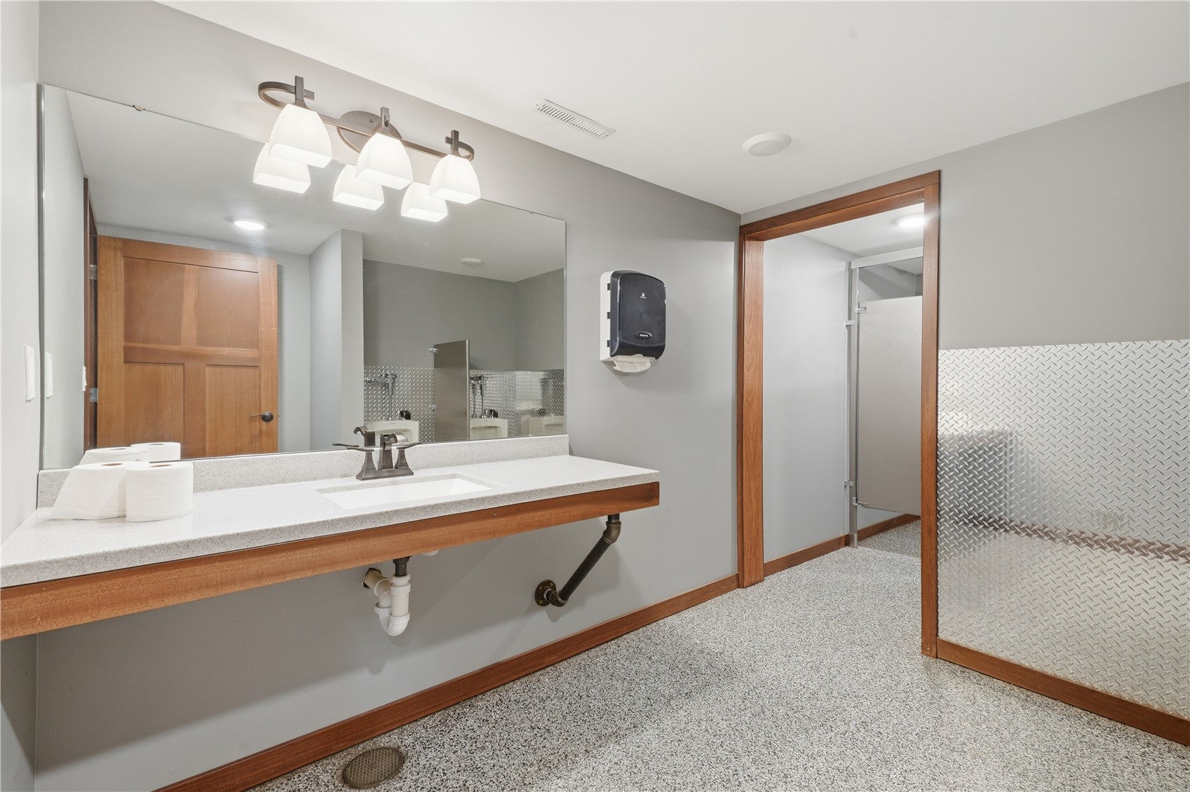 4301 6th Street SW Cedar Rapids IA 52404