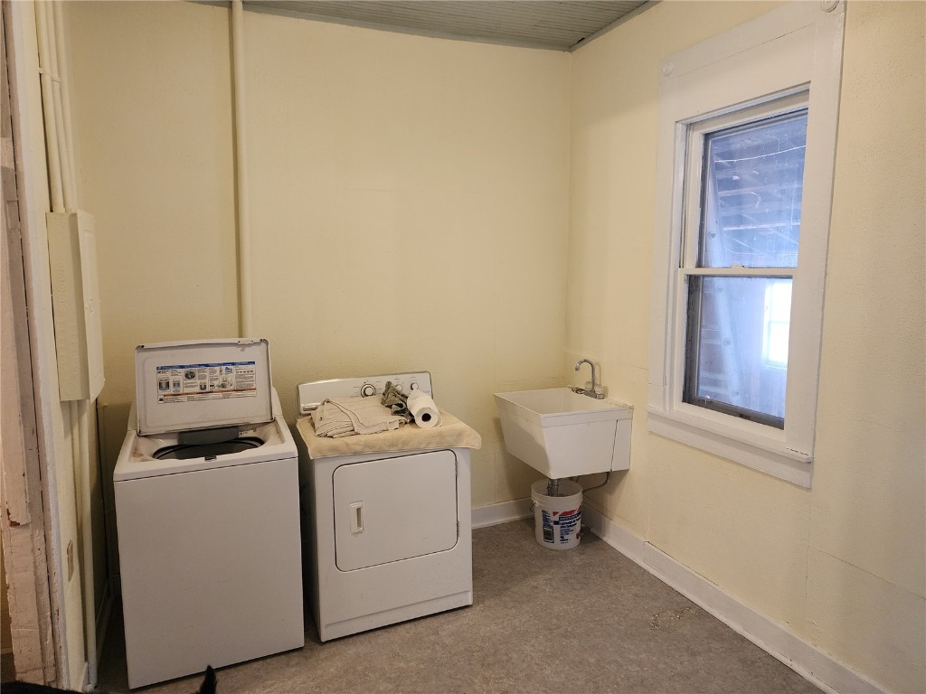 1128 Marengo Avenue Marengo IA 52301