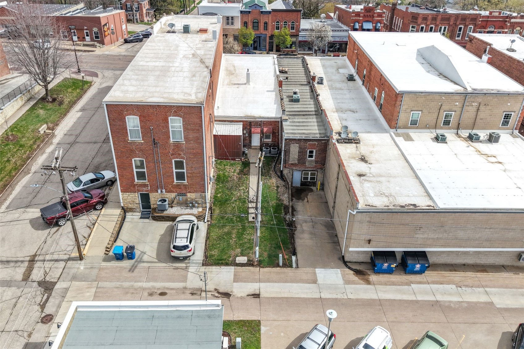 122 First Street SW Mt Vernon IA 52314