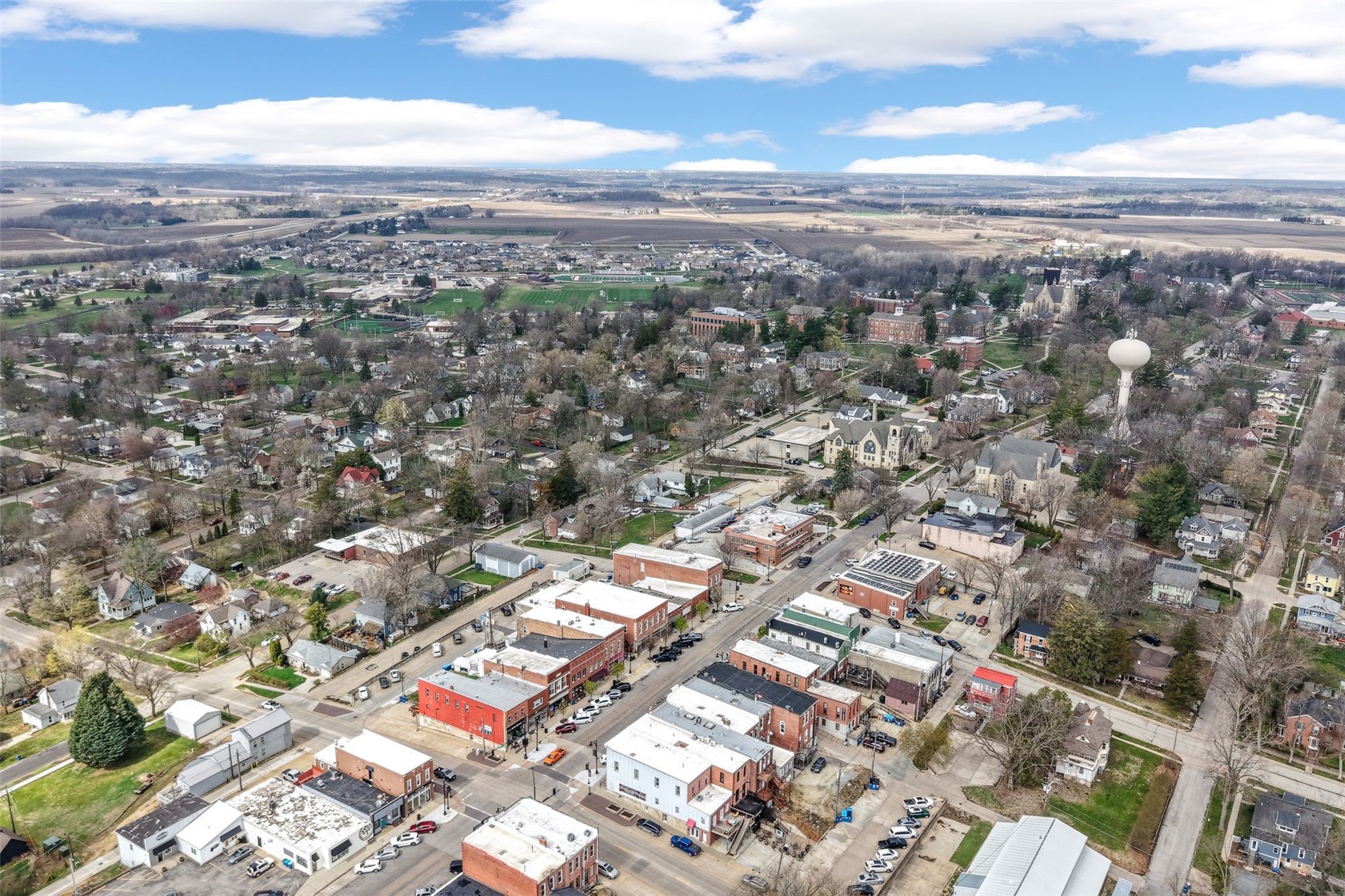 122 First Street SW Mt Vernon IA 52314