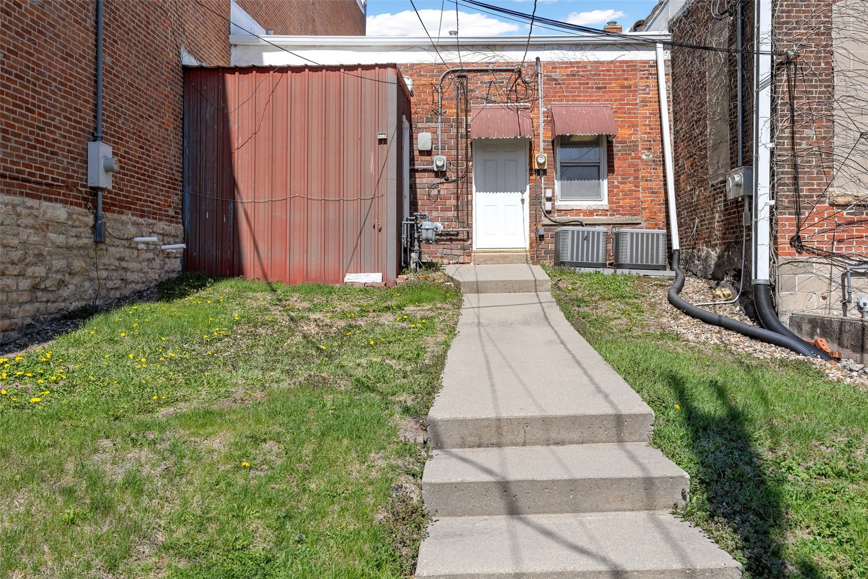 122 First Street SW Mt Vernon IA 52314