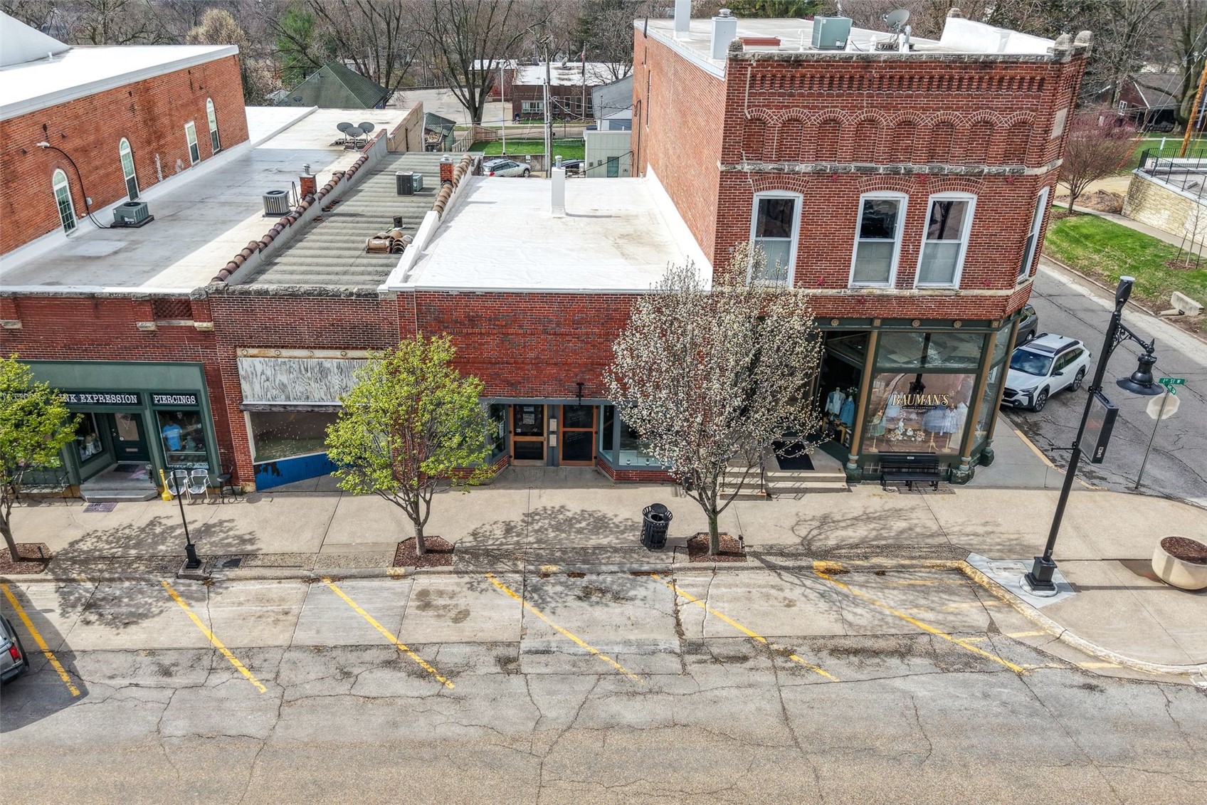 122 First Street SW Mt Vernon IA 52314