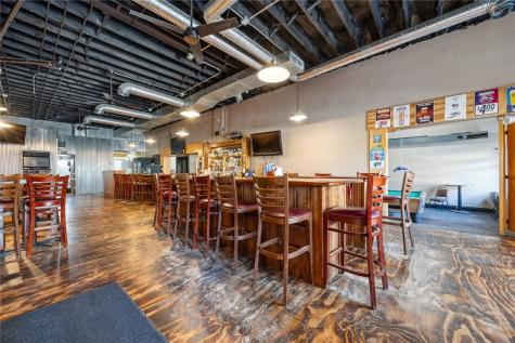 111/113/115 N Washington Street Edgewood IA 52042