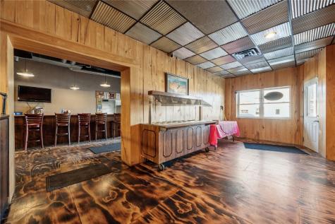111/113/115 N Washington Street Edgewood IA 52042