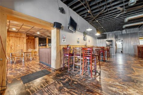 111/113/115 N Washington Street Edgewood IA 52042
