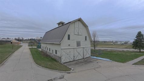 910 J Avenue Vinton IA 52349