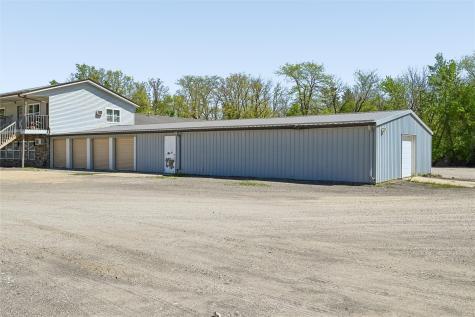 520 Franklin Street Center Point IA 52213