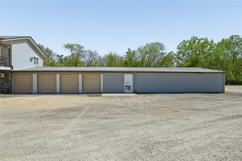 520 Franklin Street Center Point IA 52213