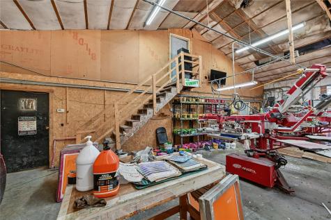 520 Franklin Street Center Point IA 52213
