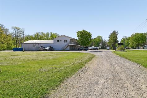520 Franklin Street Center Point IA 52213