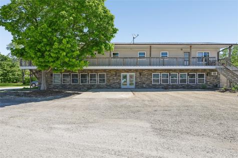 520 Franklin Street Center Point IA 52213