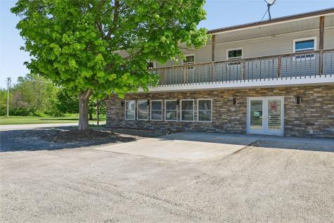 520 Franklin Street Center Point IA 52213