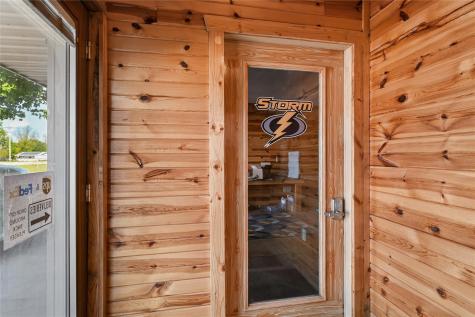 520 Franklin Street Center Point IA 52213