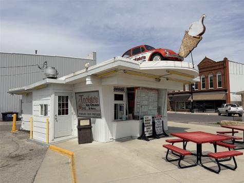 401 Commercial Street La Porte City IA 50651
