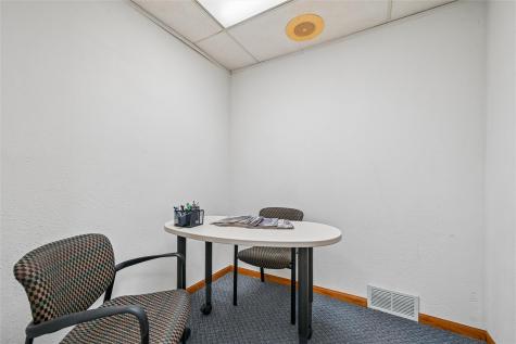 1208 8th Avenue Belle Plaine IA 52208