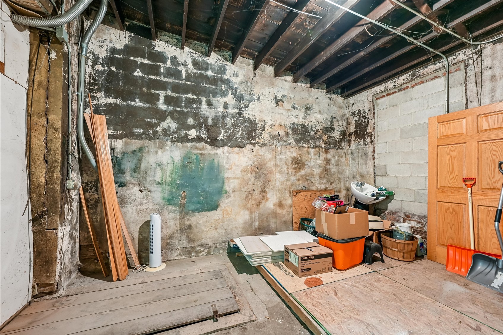1208 8th Avenue Belle Plaine IA 52208