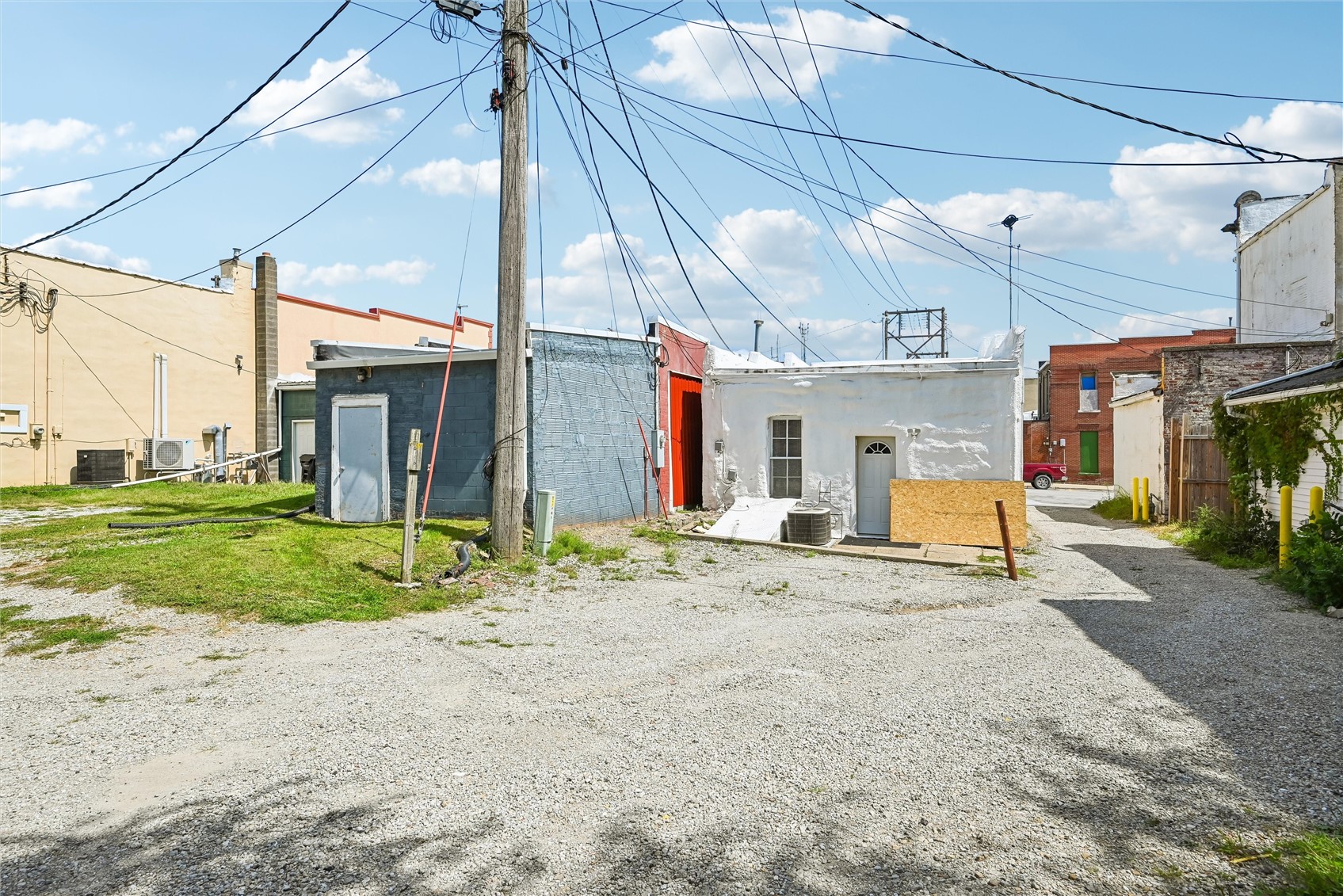 1208 8th Avenue Belle Plaine IA 52208