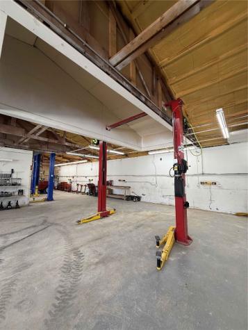 209 Franklin Street Center Point IA 52213