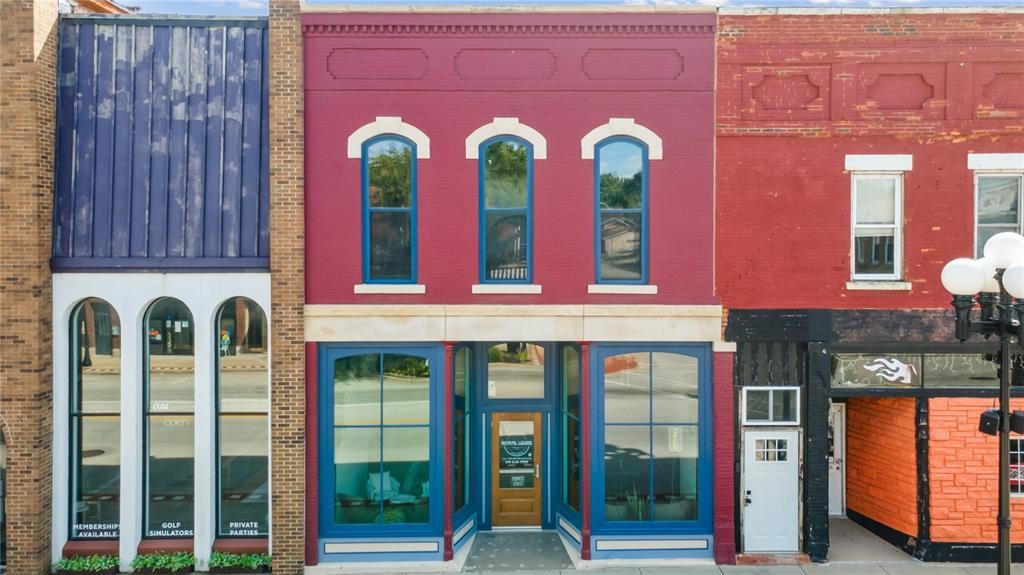 103 E Main Anamosa IA 52205