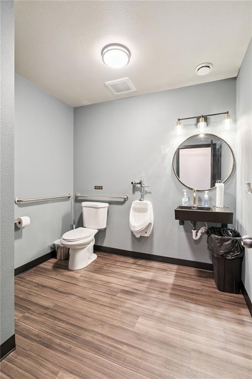 103 E Main Anamosa IA 52205