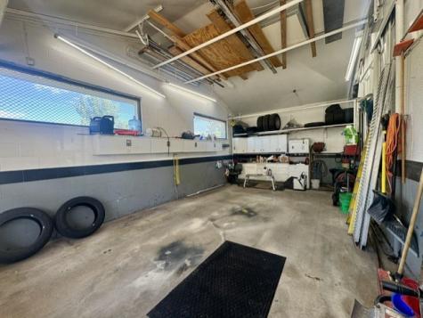 1945 42nd Street NE Cedar Rapids IA 52402