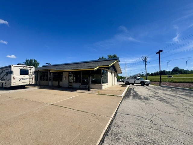 1945 42nd Street NE Cedar Rapids IA 52402