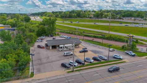 1945 42nd Street NE Cedar Rapids IA 52402