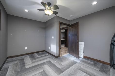 2601 120th Street NW Swisher IA 52338