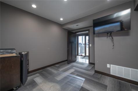 2601 120th Street NW Swisher IA 52338