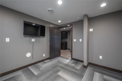 2601 120th Street NW Swisher IA 52338
