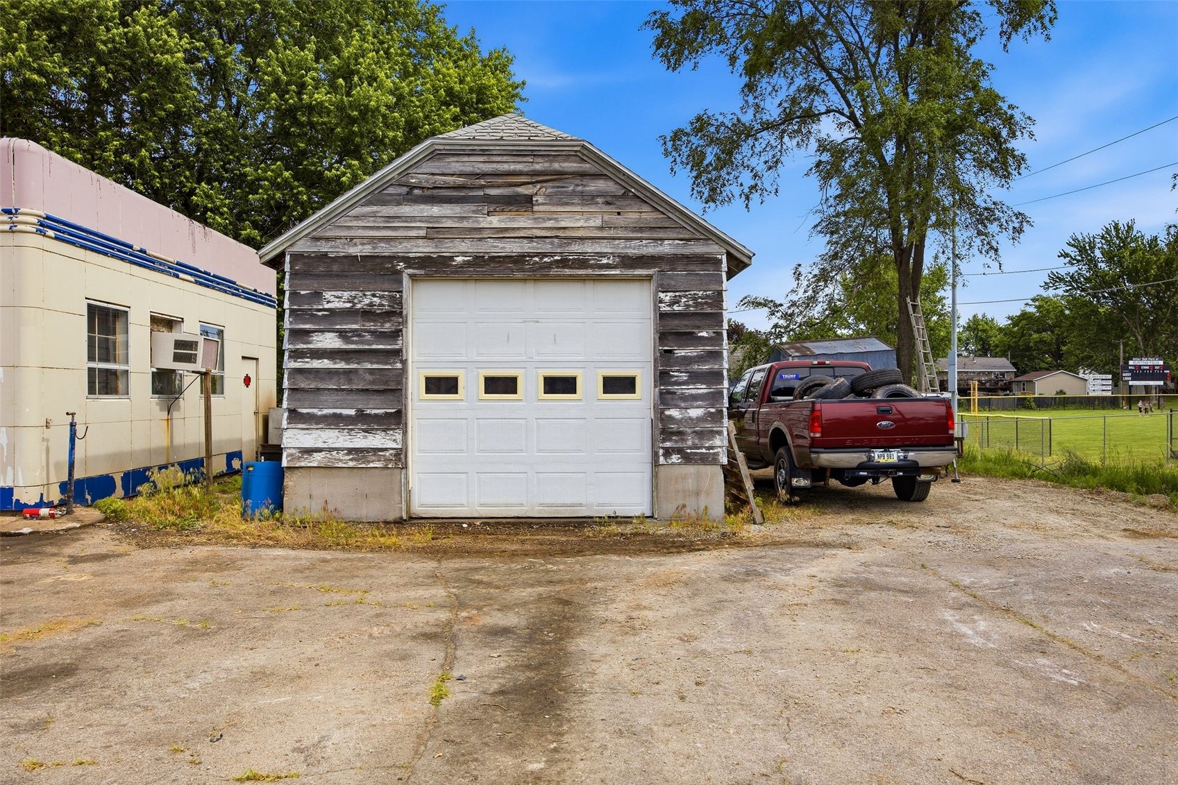 318 E Business 30 Lisbon IA 52253