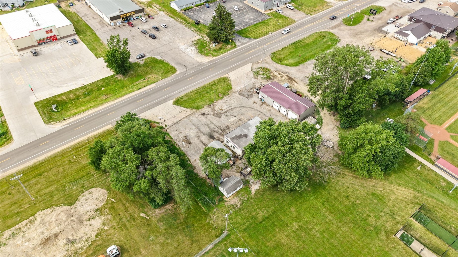 318 E Business 30 Lisbon IA 52253