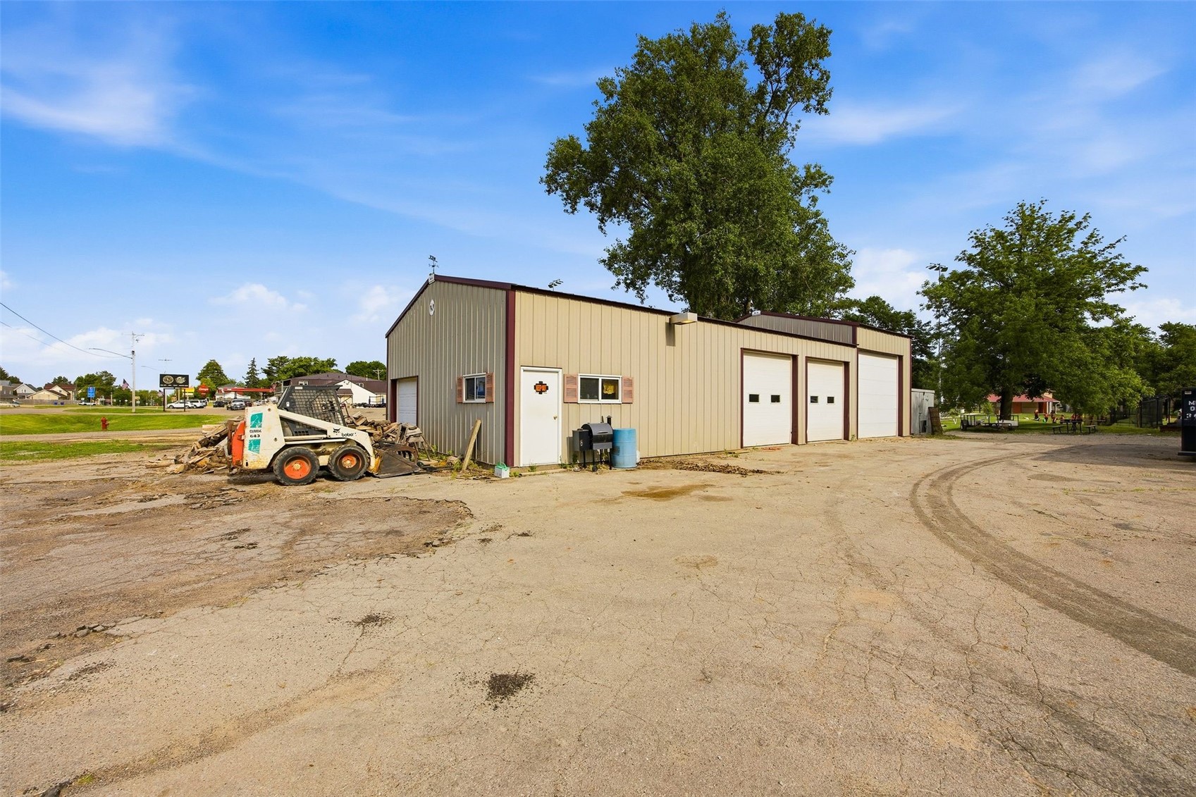318 E Business 30 Lisbon IA 52253