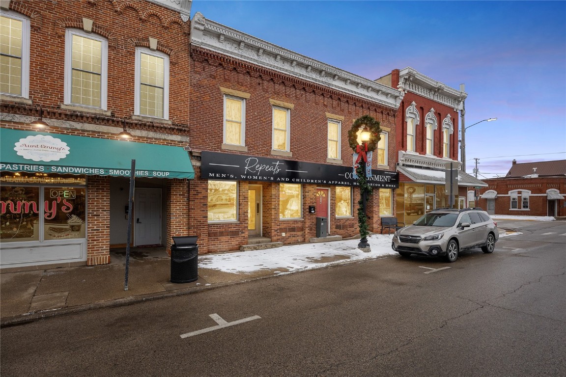118 N Franklin Street Manchester IA 52057