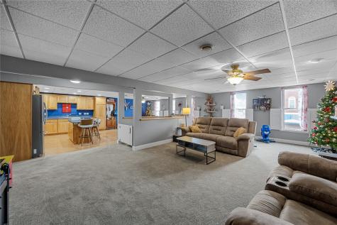 118 N Franklin Street Manchester IA 52057
