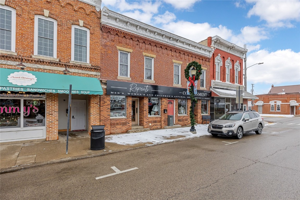 118 N Franklin Street Manchester IA 52057