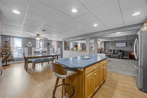 118 N Franklin Street Manchester IA 52057