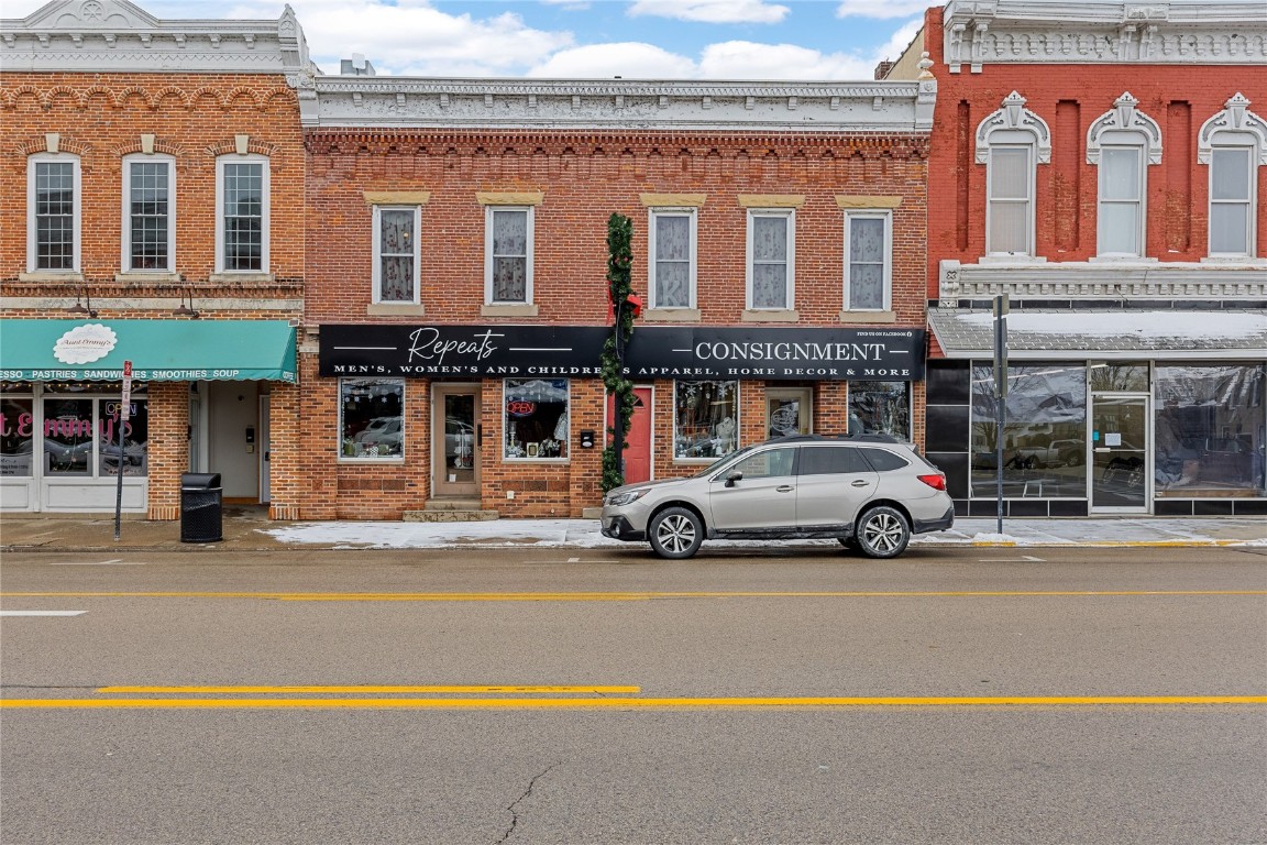 118 N Franklin Street Manchester IA 52057