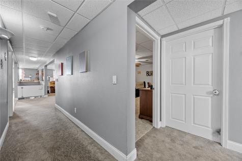 118 N Franklin Street Manchester IA 52057