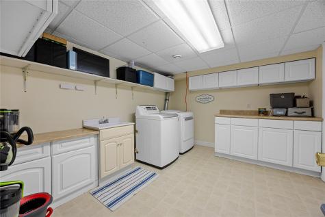 118 N Franklin Street Manchester IA 52057
