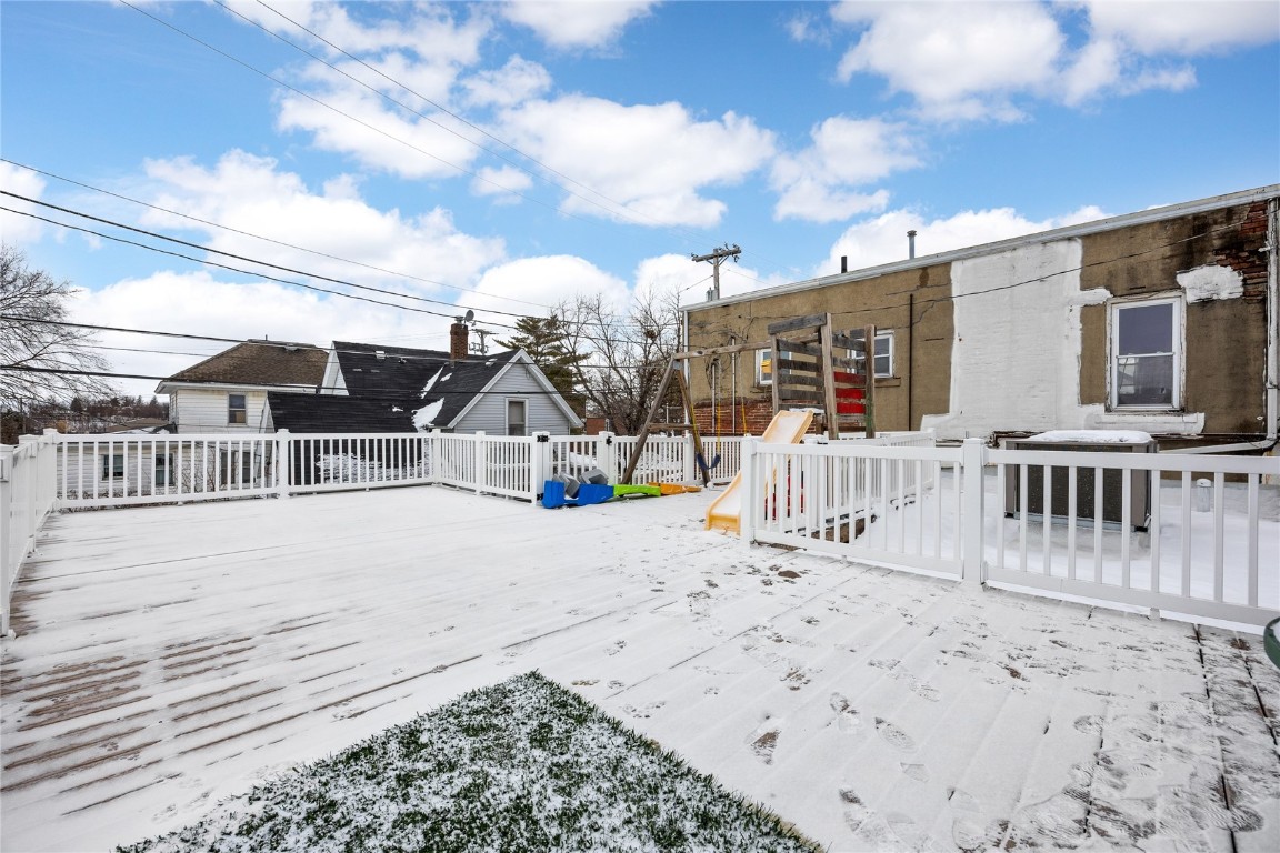 118 N Franklin Street Manchester IA 52057