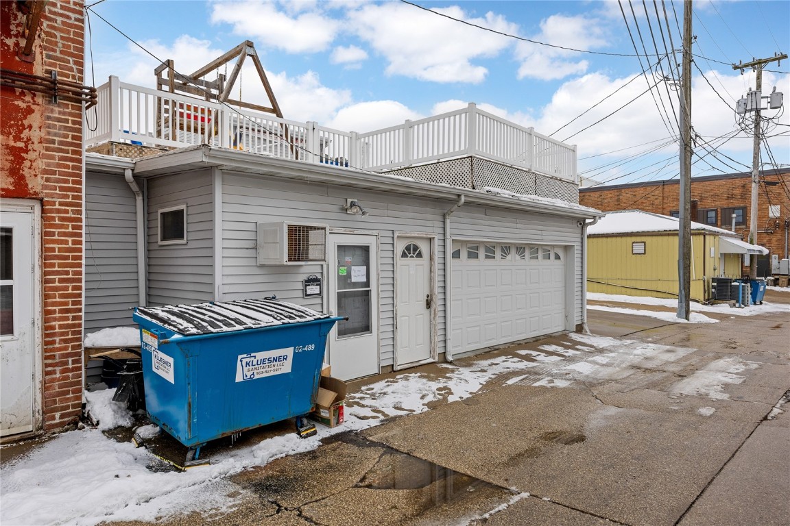 118 N Franklin Street Manchester IA 52057