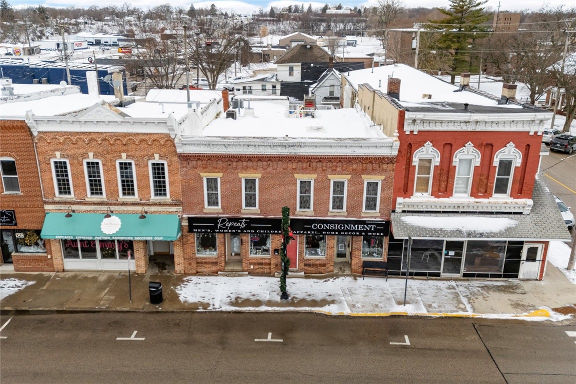 118 N Franklin Street Manchester IA 52057