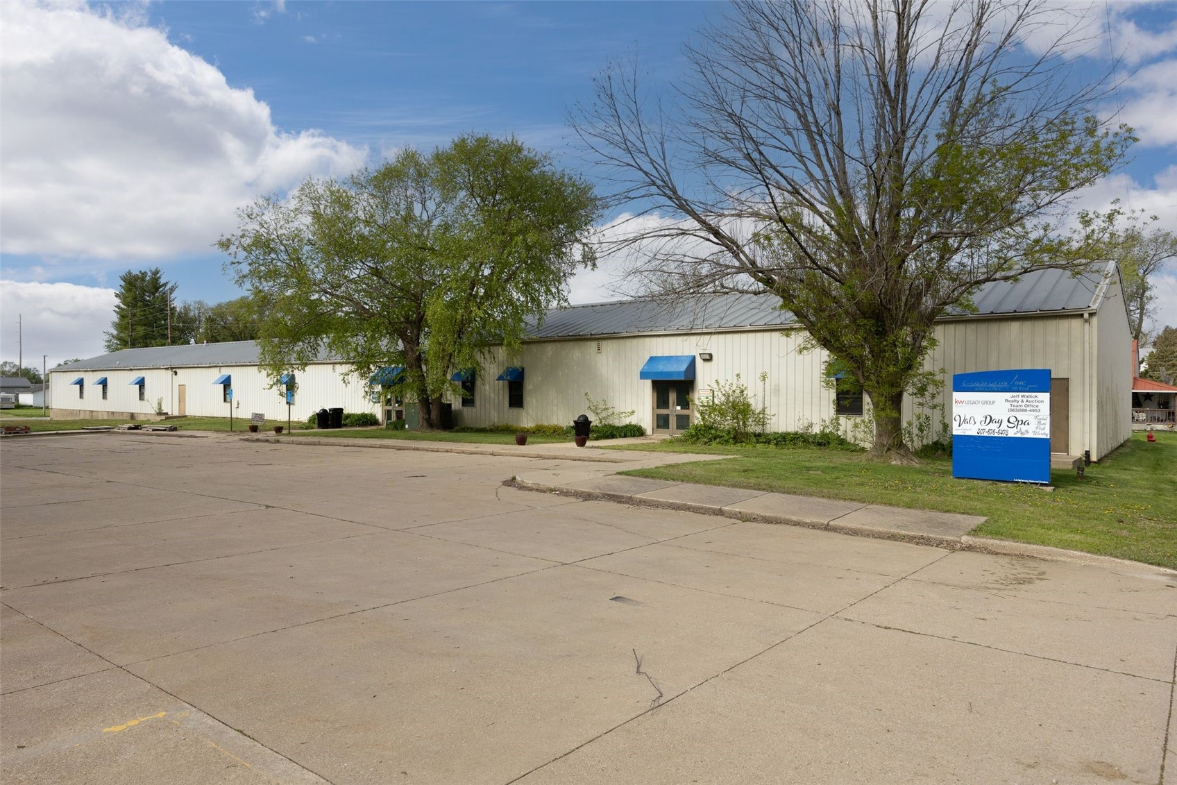 401 W 9th Street Tipton IA 52772