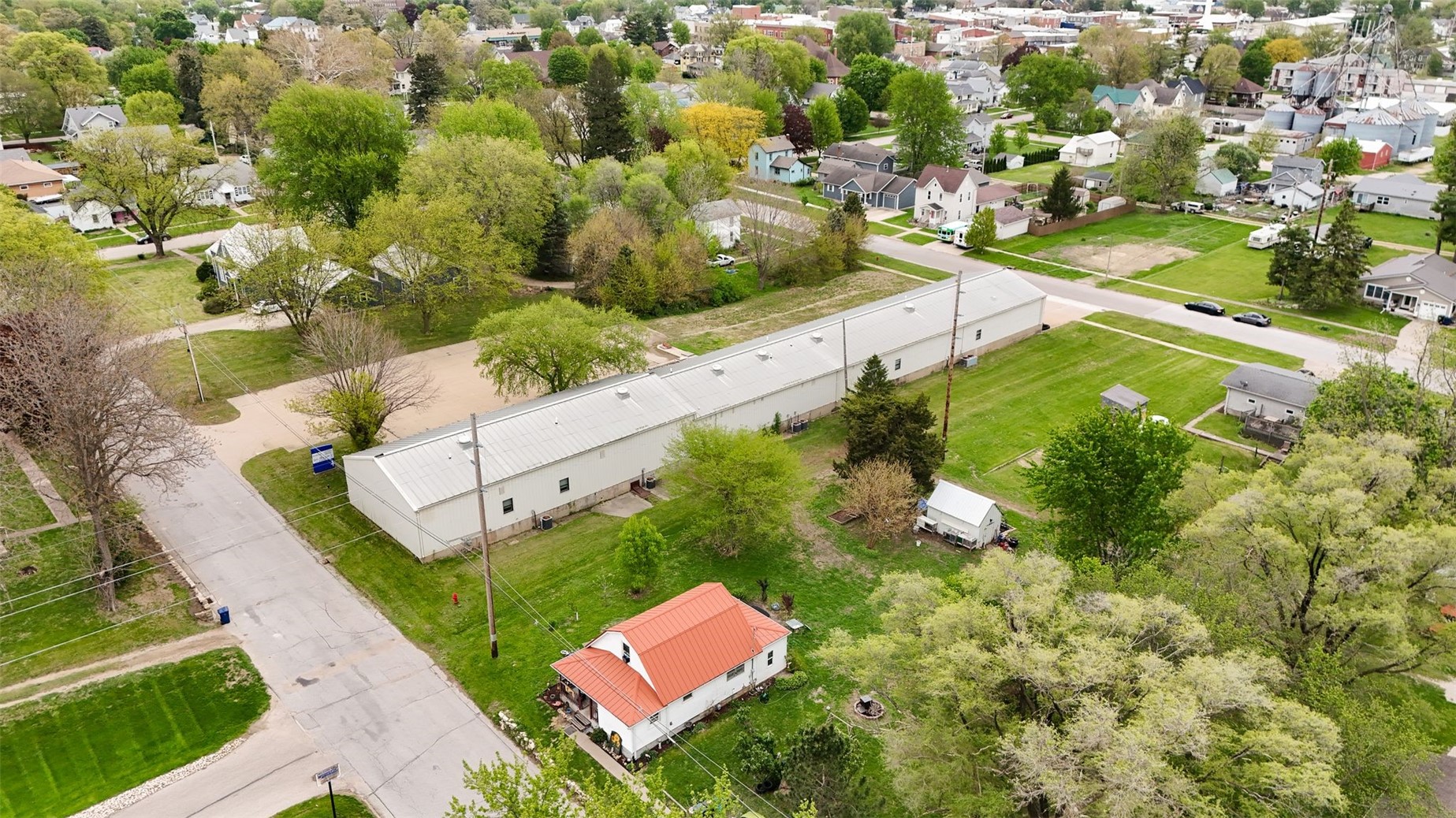 401 W 9th Street Tipton IA 52772